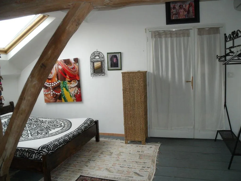 ベッド・アンド・ブレックファスト Maison D'Hotes Bleu Pastelガイヤック