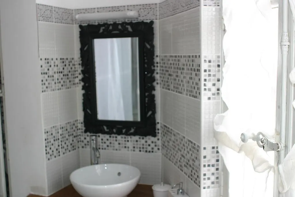 Maison D'Hotes Bleu Pastel Gaillac Bed & Breakfast